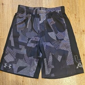 Under Armour Geometric Black and Gray Shorts